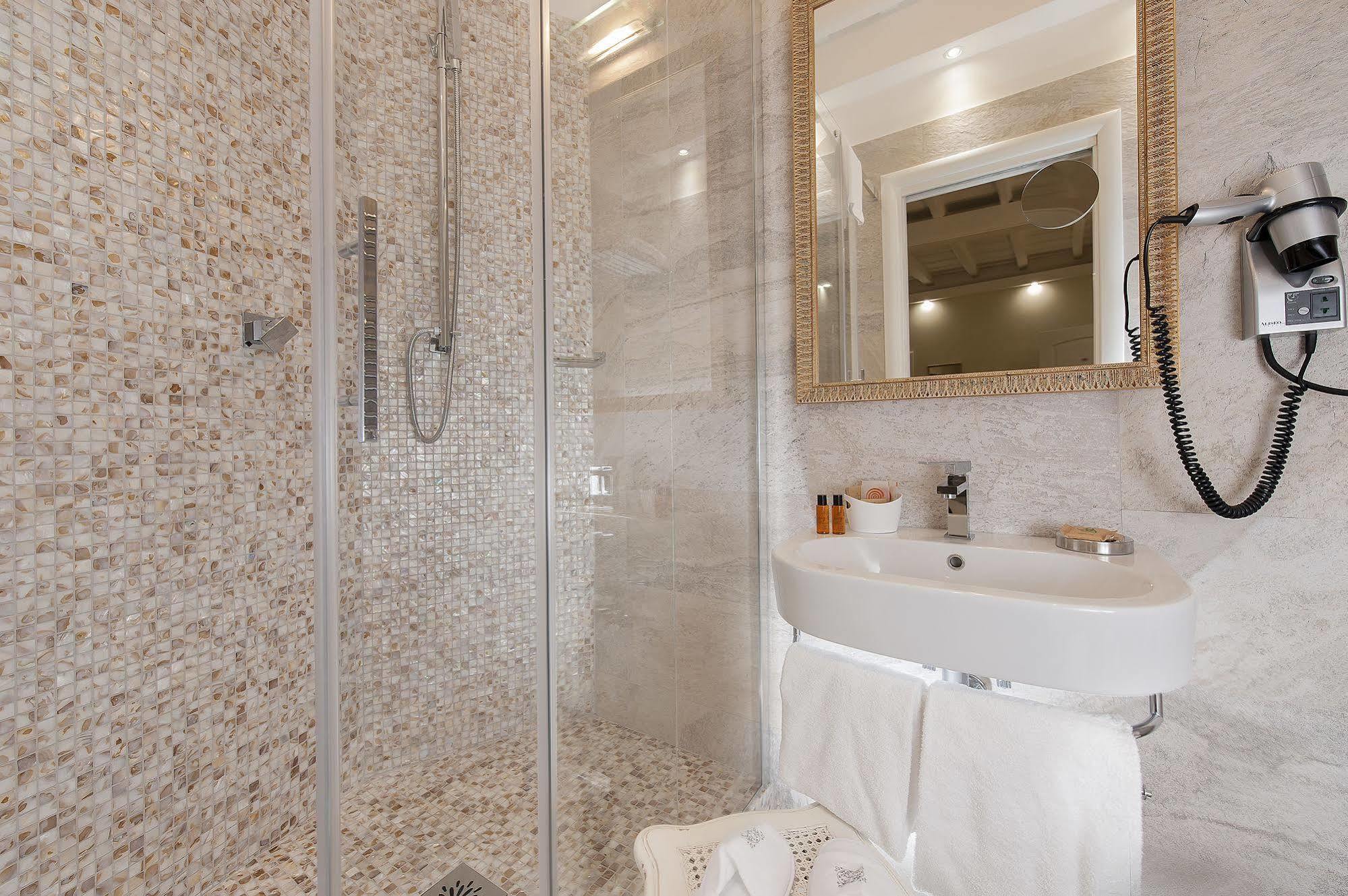 La Residenza Del Sole Al Pantheon Bed and breakfast 2*